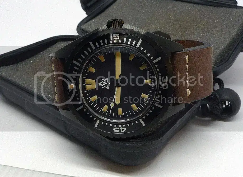 Rescue%20Watch%20foto%205_zpsjukw7hxd.webp