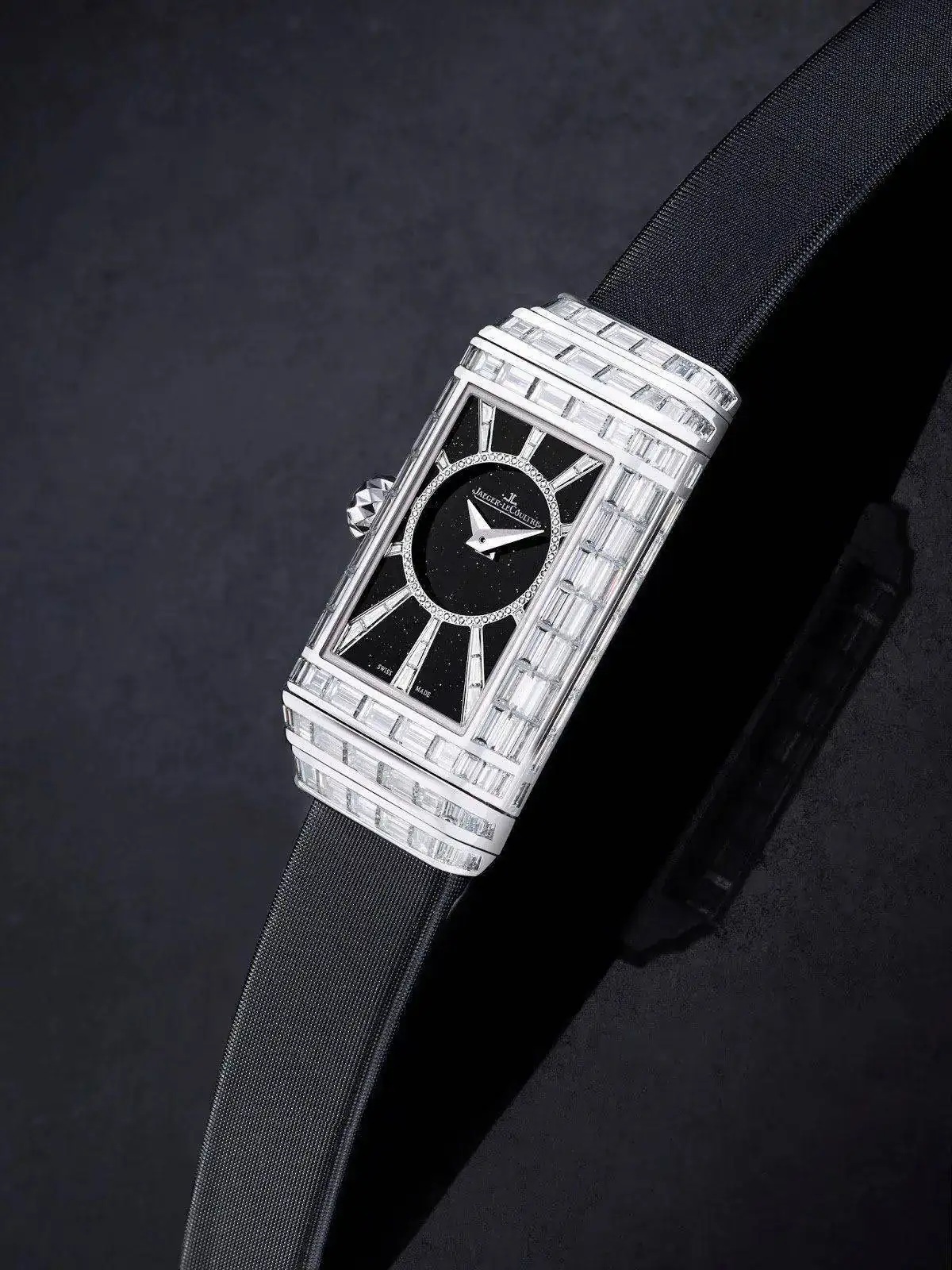 reverso_one_high_jewelry_2_0.webp