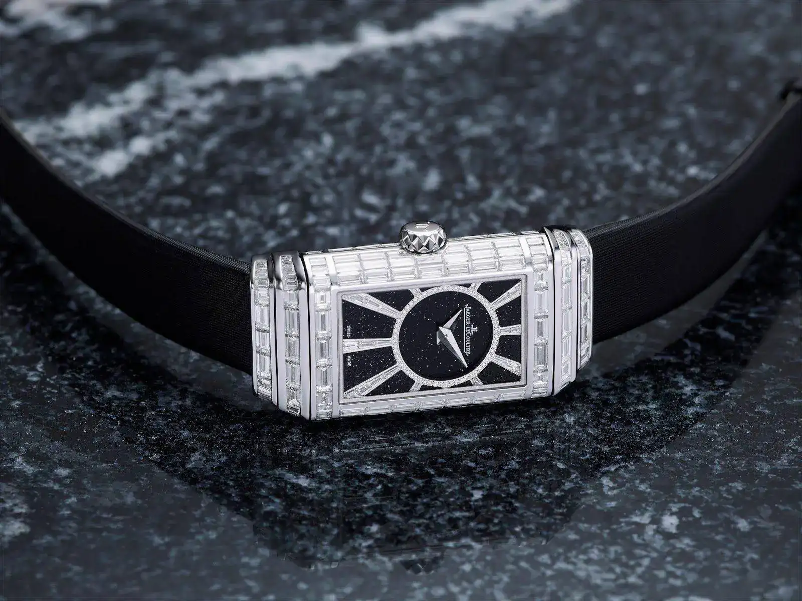 reverso_one_high_jewelry_3_0.webp