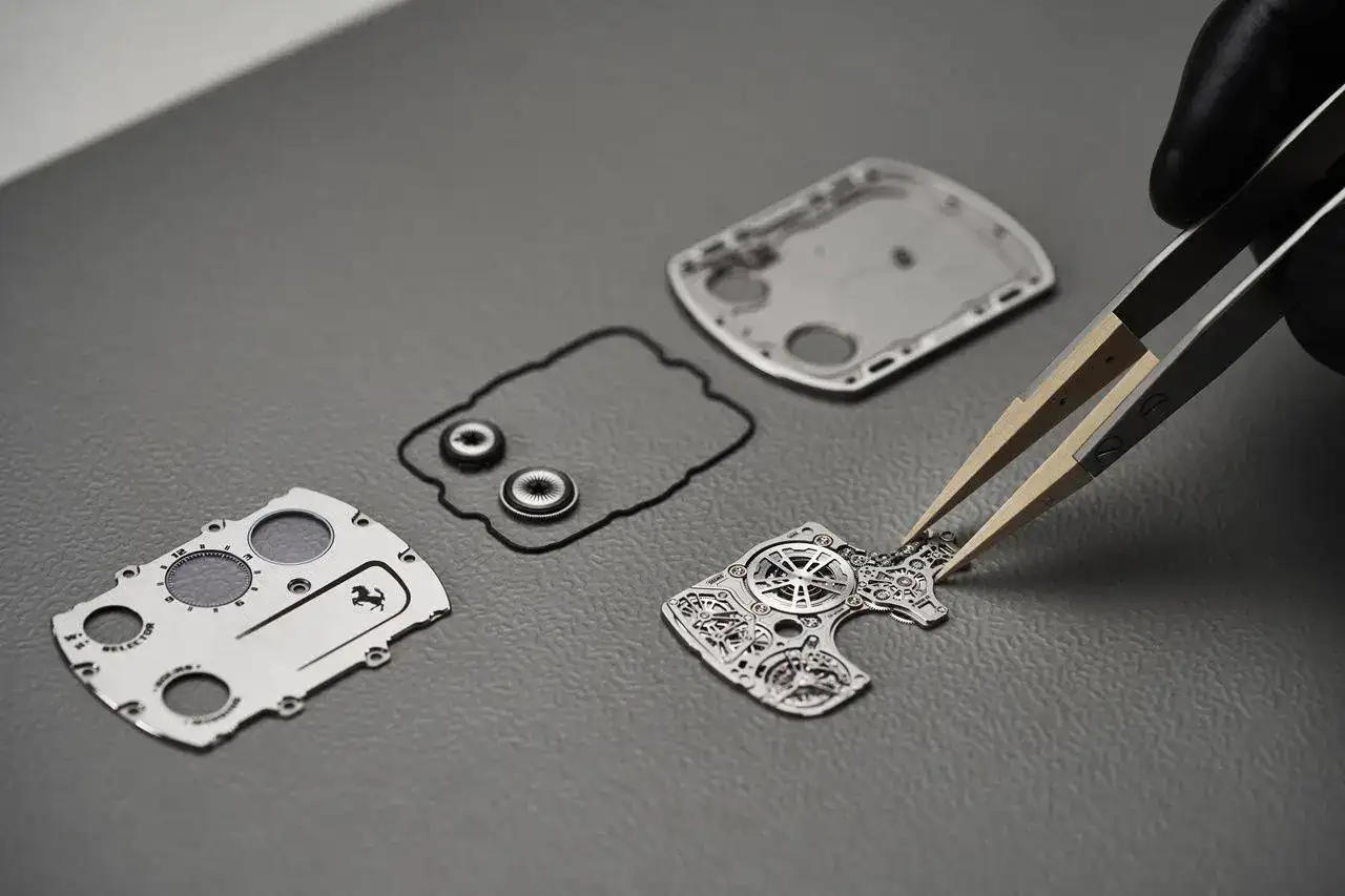 RM UP-01 Ferrari-5.jpg