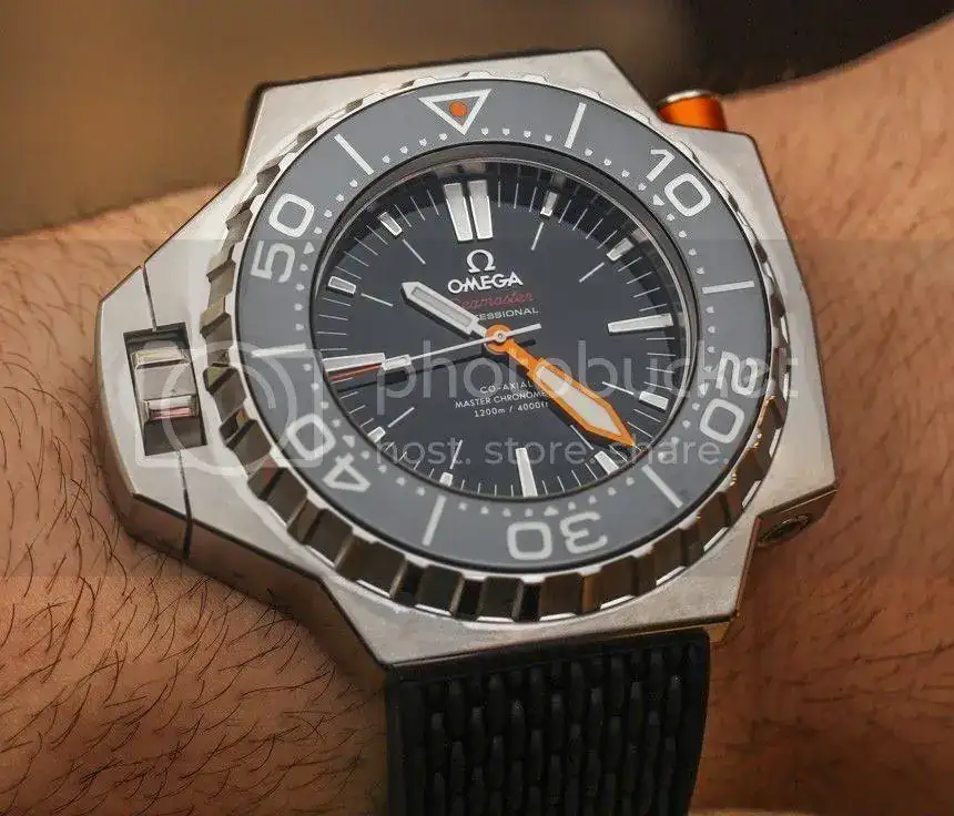 rof-1200M-2015-ablogtowatch-hands-on-3_zpsvtbu21sc.webp