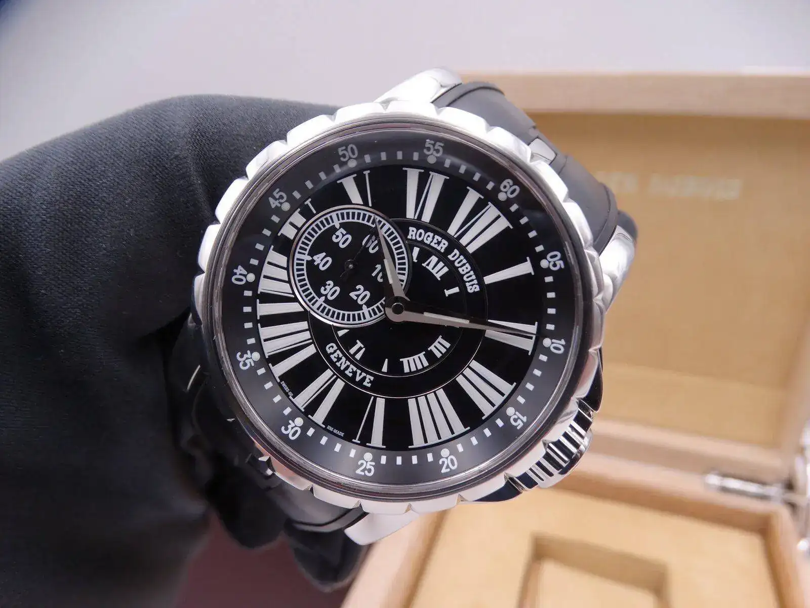 Roger Dubuis Excalibur 01040.webp