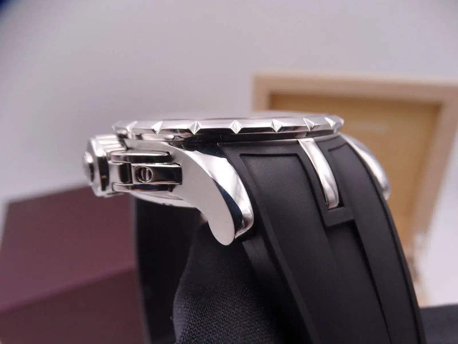 Roger Dubuis Excalibur 01051.webp