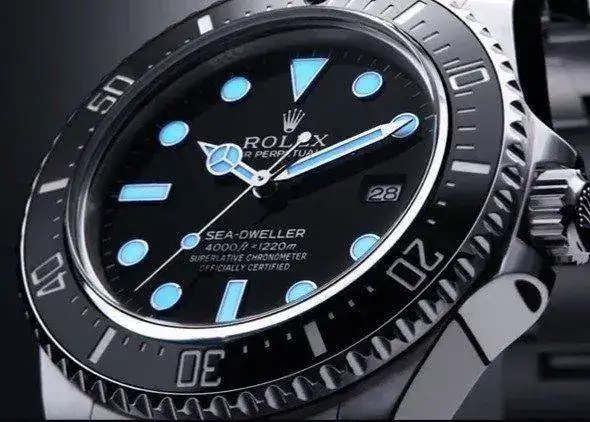 Rolex-116600-Sea-Dweller-4000m-LUME-Shot-Baselworld-2014-via-Perpetuelle.webp
