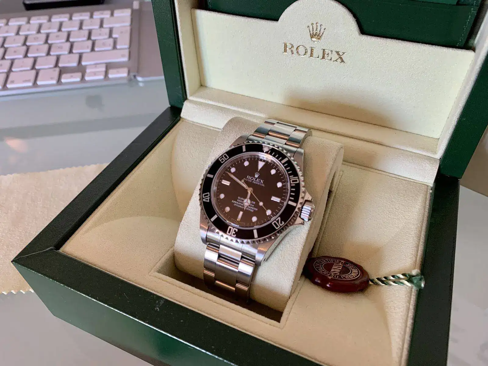 Rolex 14060M 02.webp