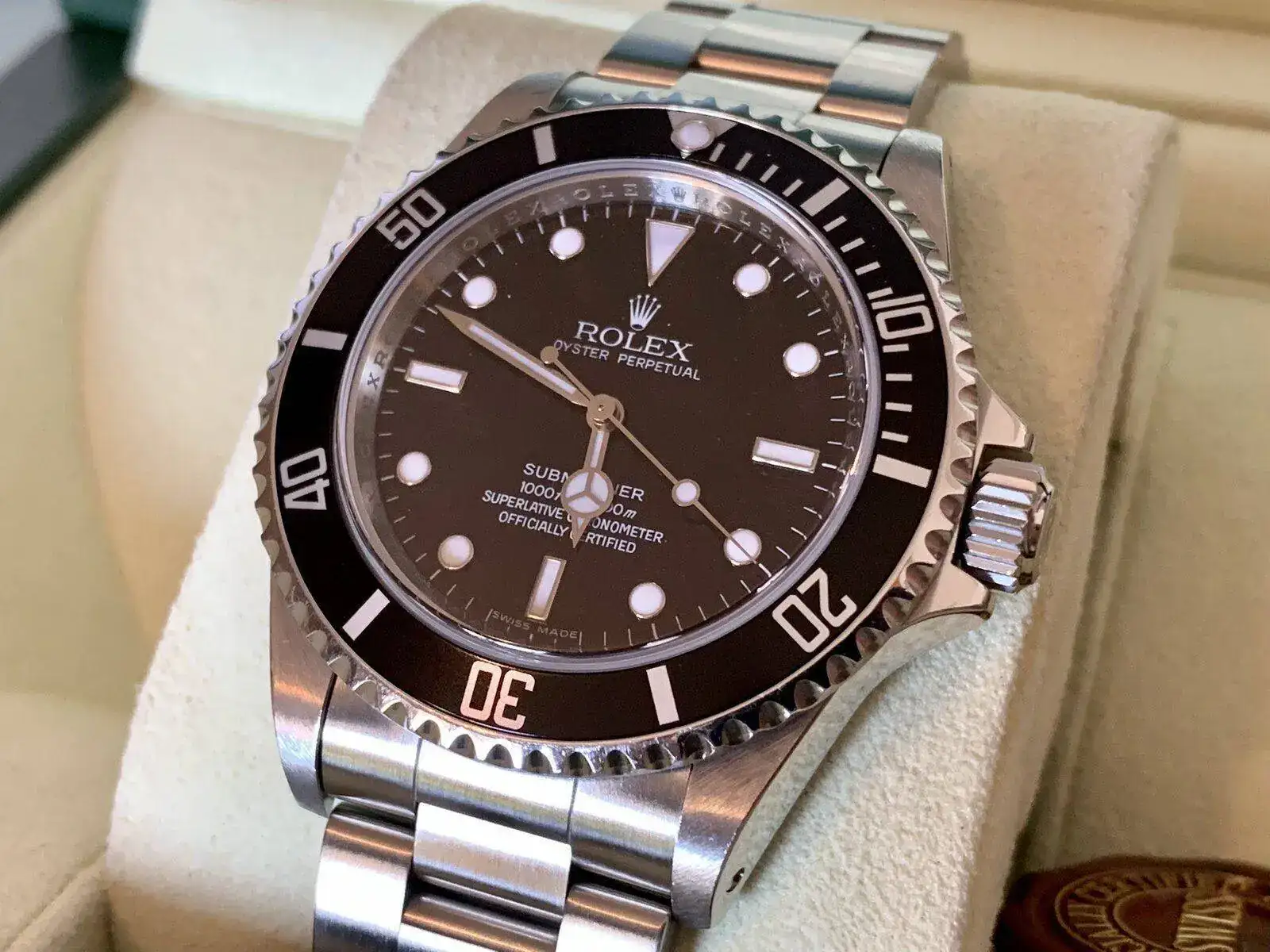 Rolex 14060M 03.webp
