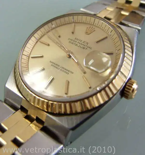 rolex-1630-cassa-oysterquartz-1.webp