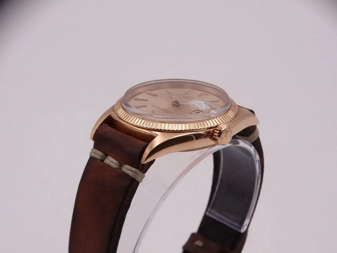rolex date 6605 gold 06655.webp