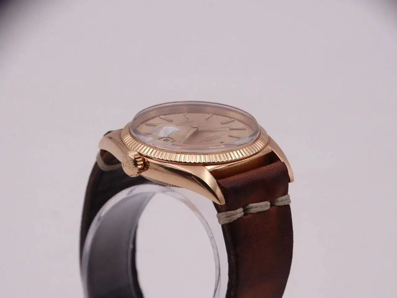 rolex date 6605 gold 06656.webp