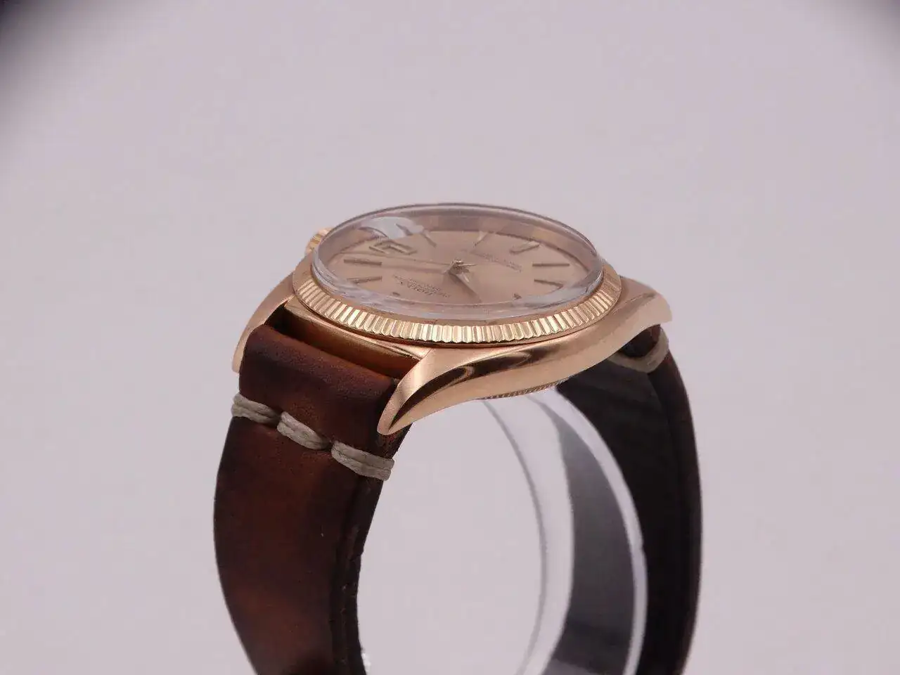 rolex date 6605 gold 06657.webp
