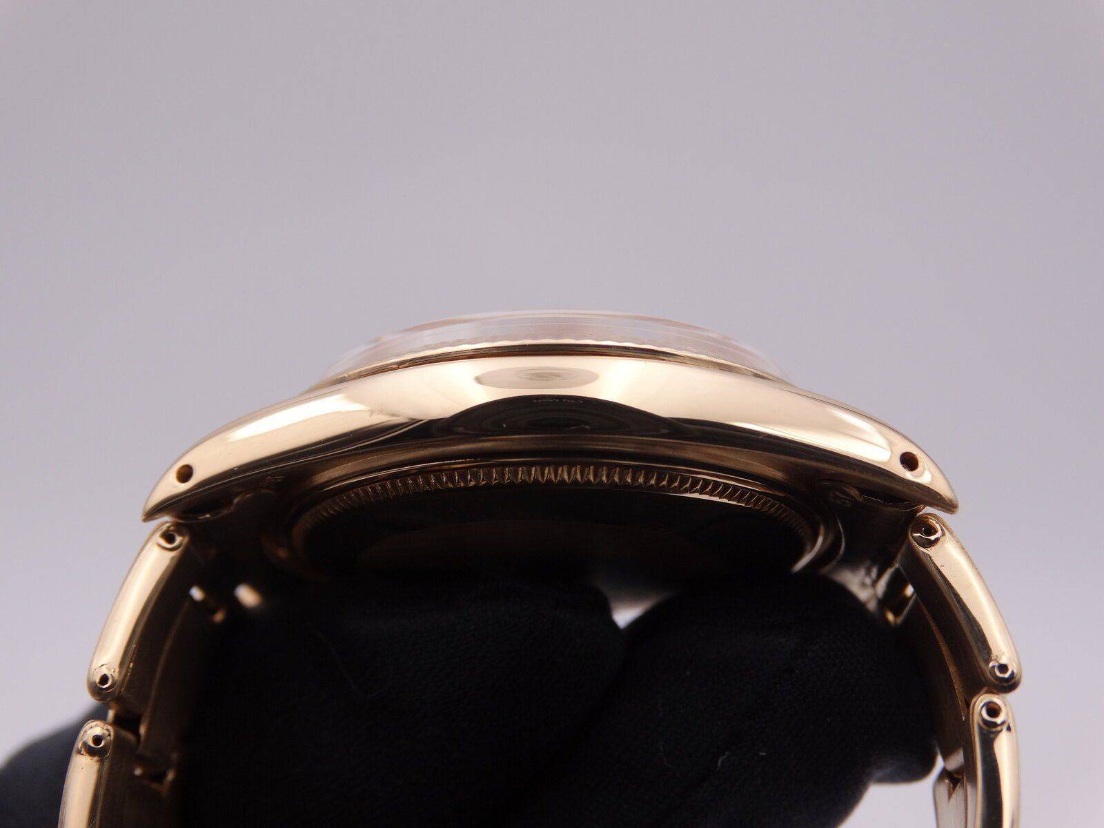 Rolex Date Gold 1503 8432.JPG