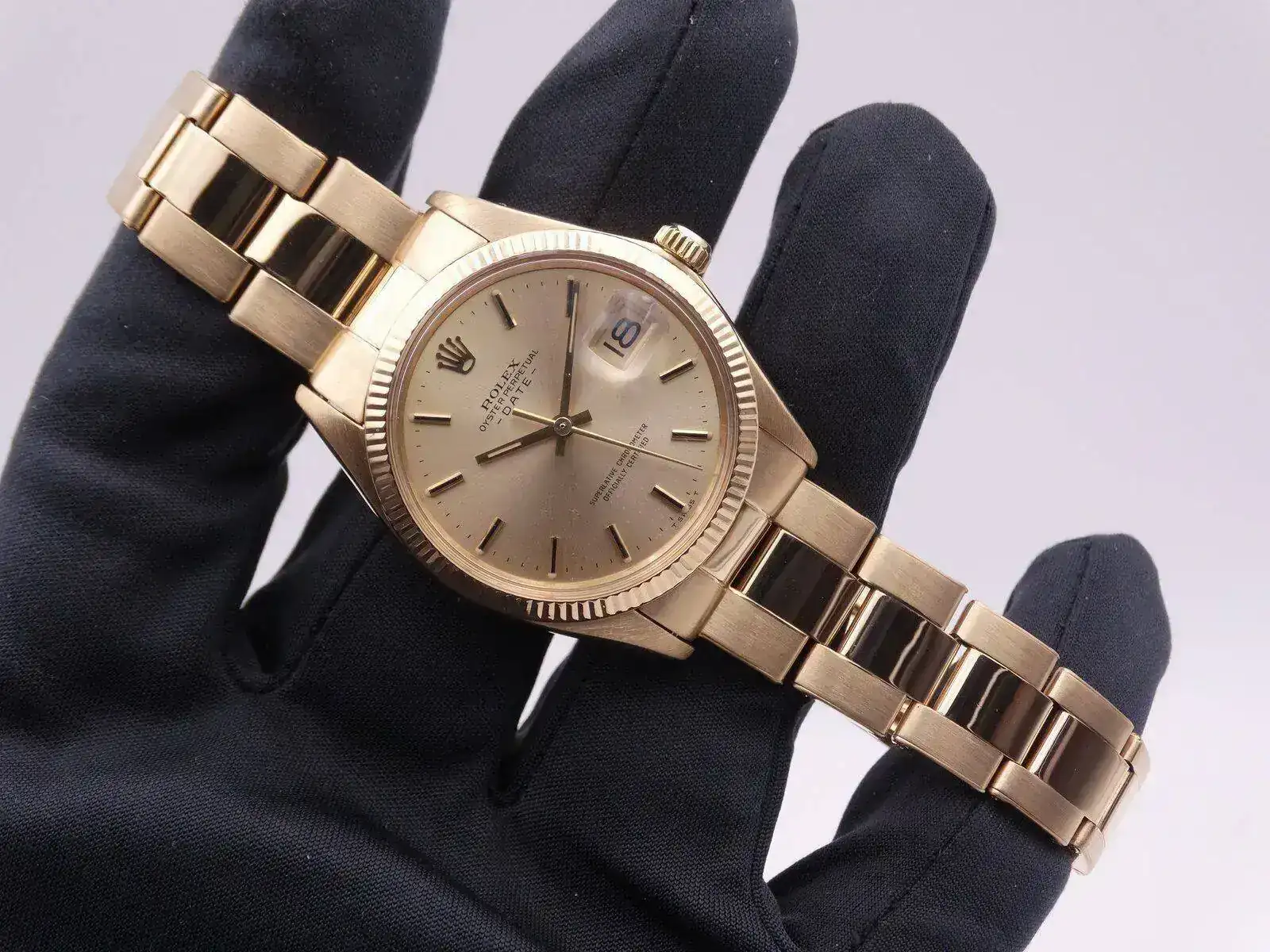 Rolex Date Gold 1503 8442.JPG