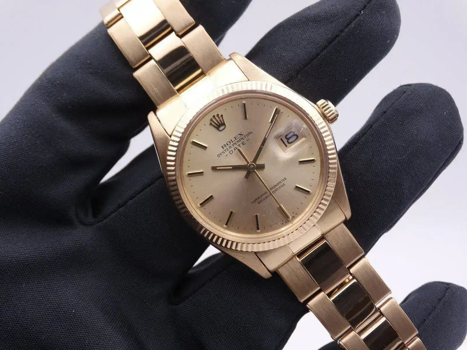 Rolex Date Gold 1503 8443.JPG