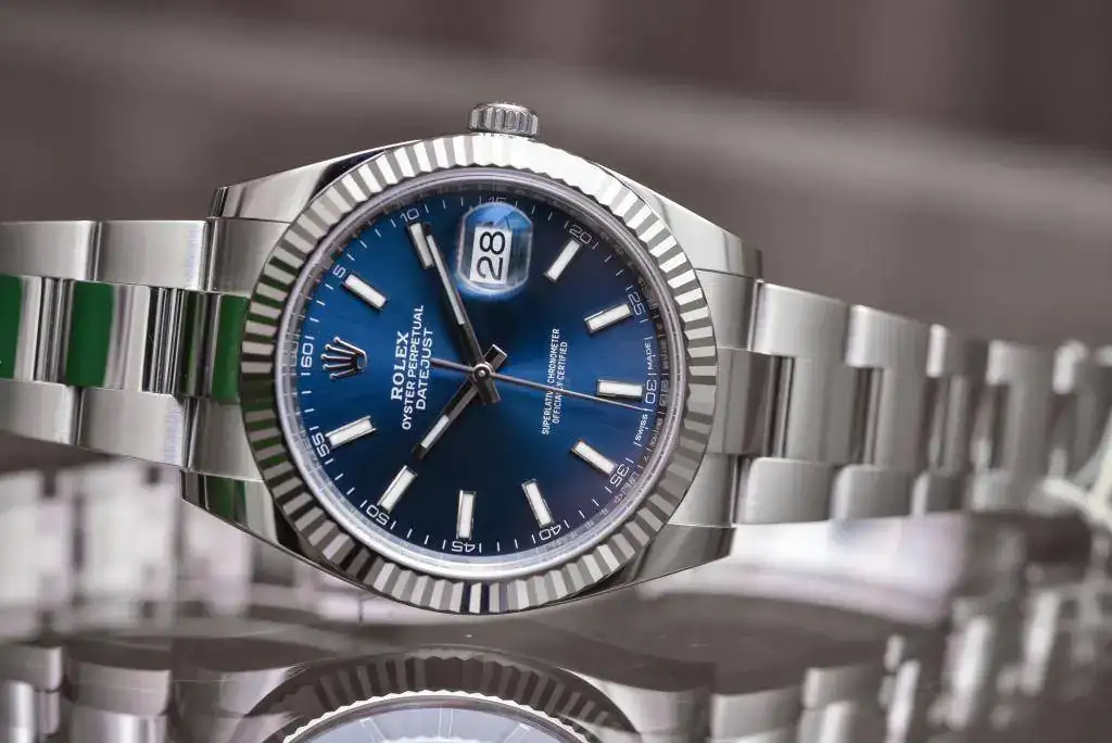 Rolex-Datejust-41-steel-2017-ref-126334-oyster-3.webp