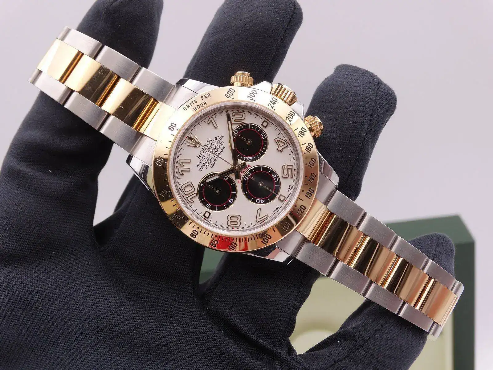 Rolex Daytona steel gold 02018.webp