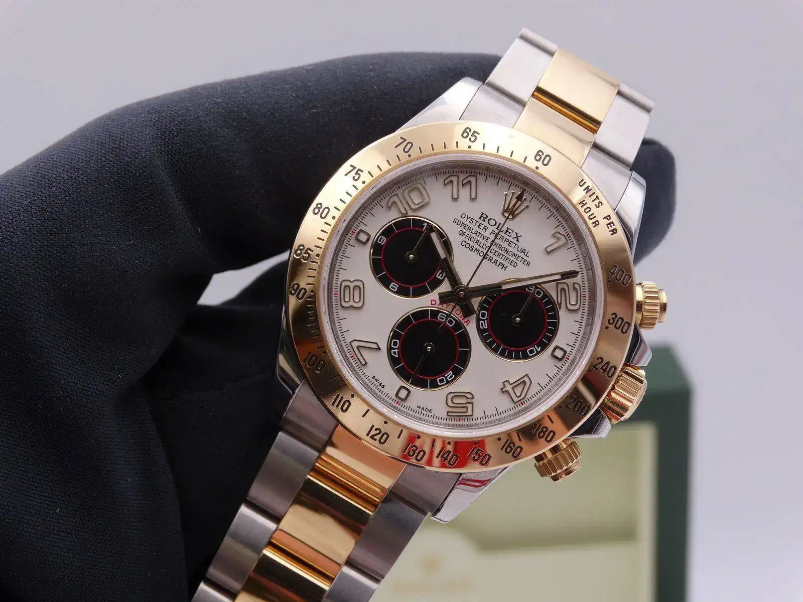 Rolex Daytona steel gold 02020.webp