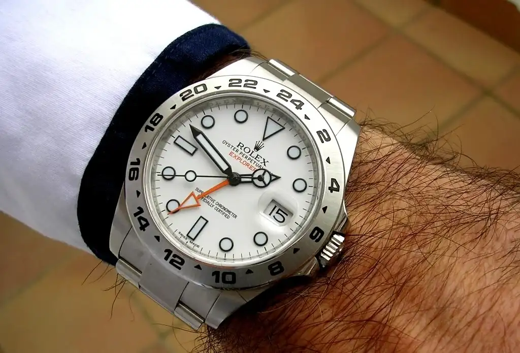 ROLEX-EXPLORER-II-BLANC-4.webp
