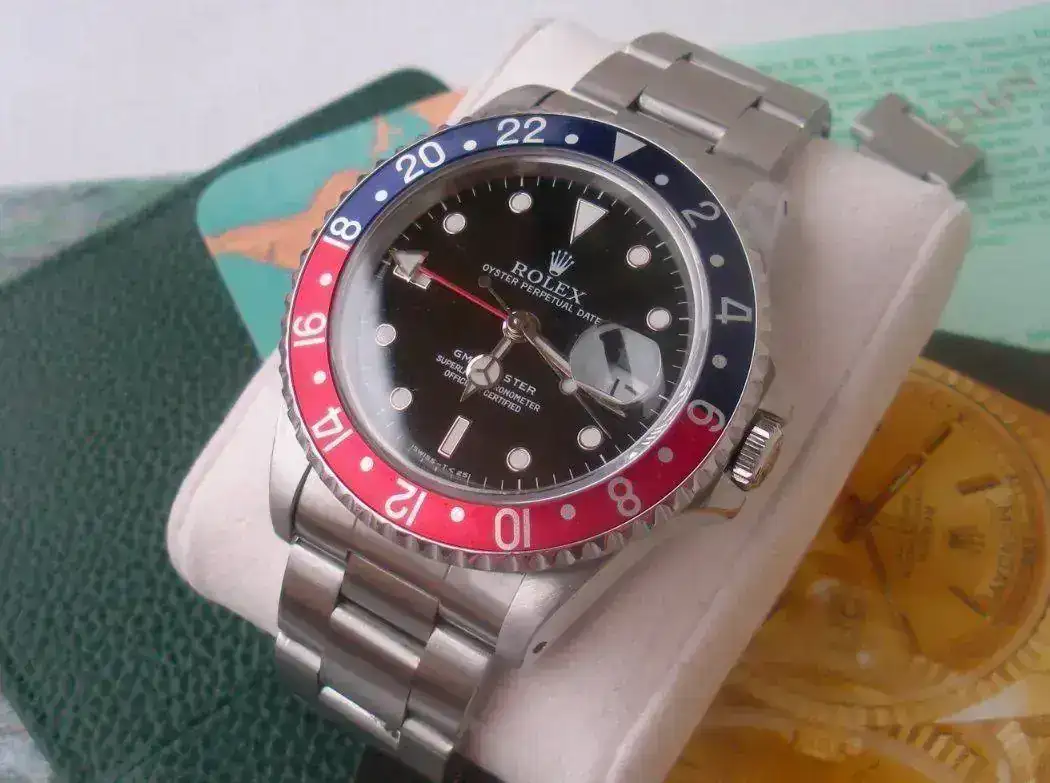 Rolex-GMT-Master-16700-Pepsi-106.webp