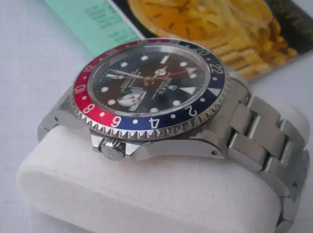 Rolex-GMT-Master-16700-Pepsi-124.webp