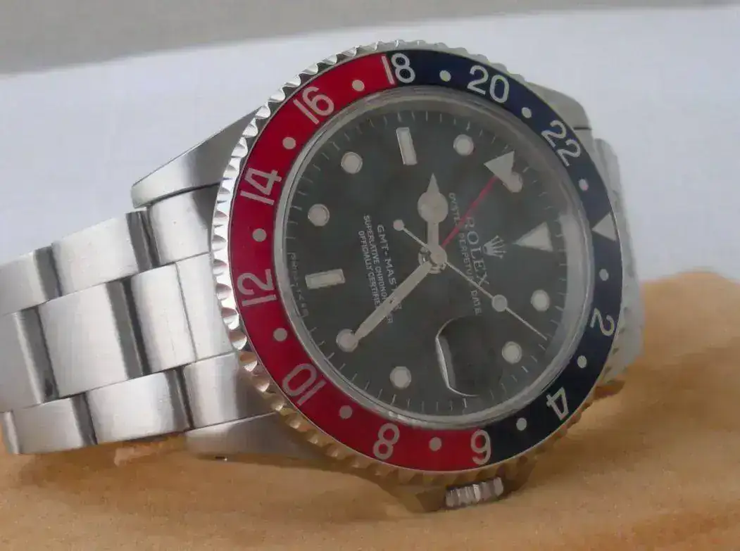 Rolex-GMT-Master-16700-Pepsi-133.webp