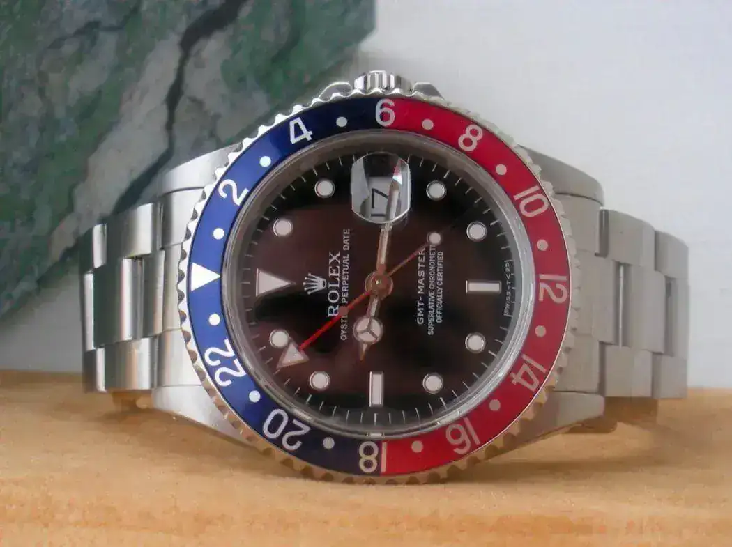 Rolex-GMT-Master-16700-Pepsi-152.webp