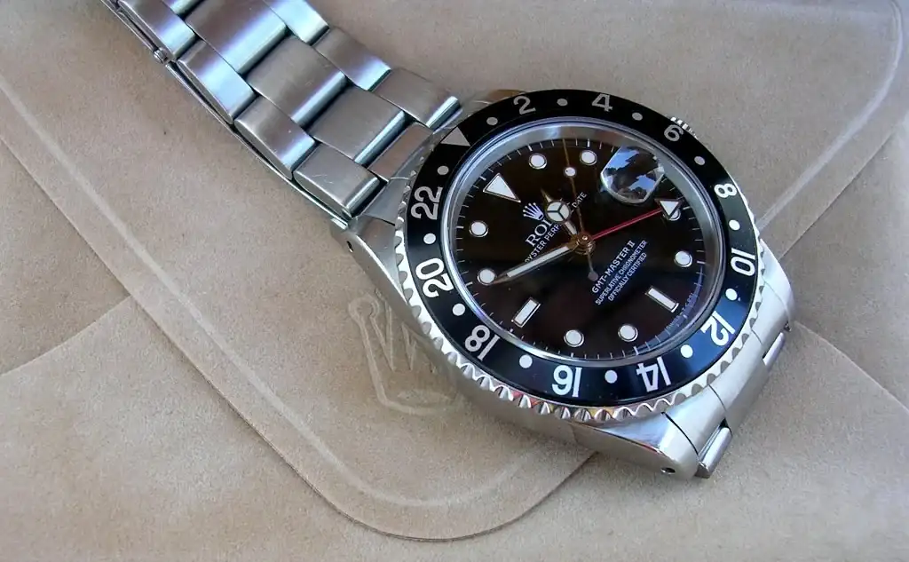ROLEX-GMT-MASTER-16710-BISELS-4.webp