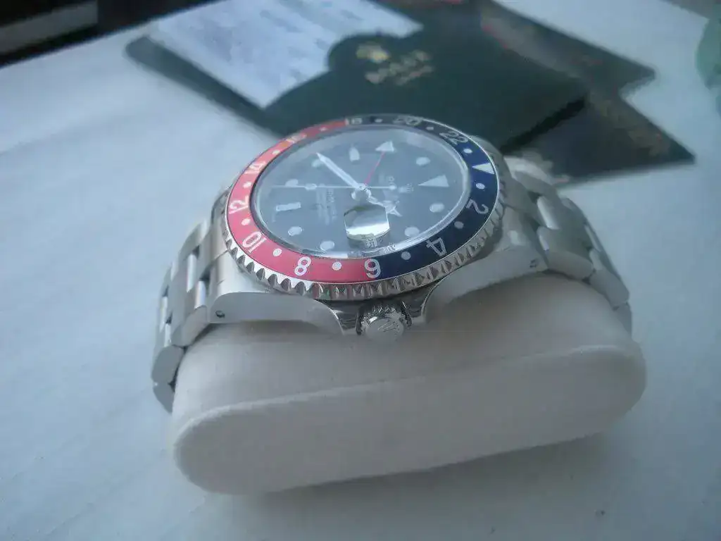 Rolex-GMT-Master-II-16710-serie-K-02.webp
