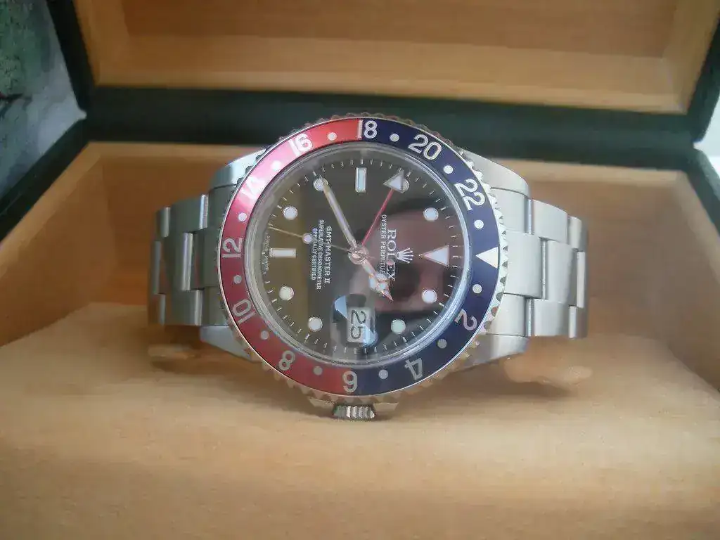 Rolex-GMT-Master-II-16710-serie-K-14.webp