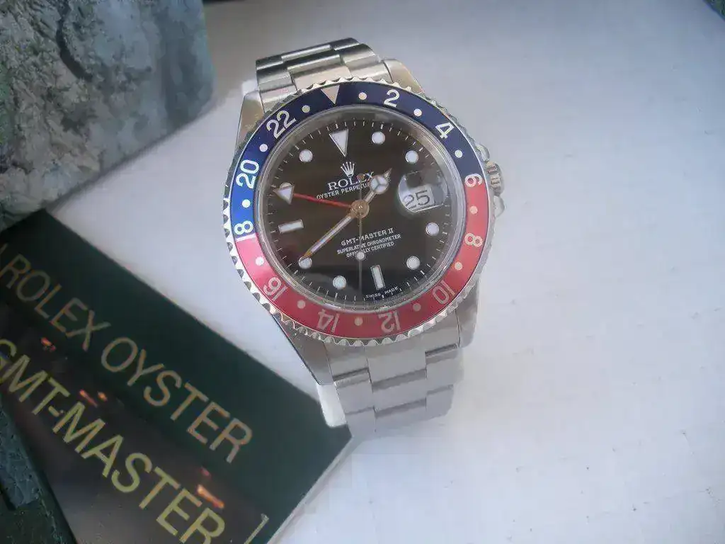 Rolex-GMT-Master-II-16710-serie-K-36.webp