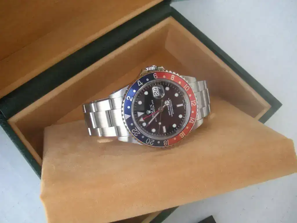 Rolex-GMT-Master-II-16710-serie-K-88.webp