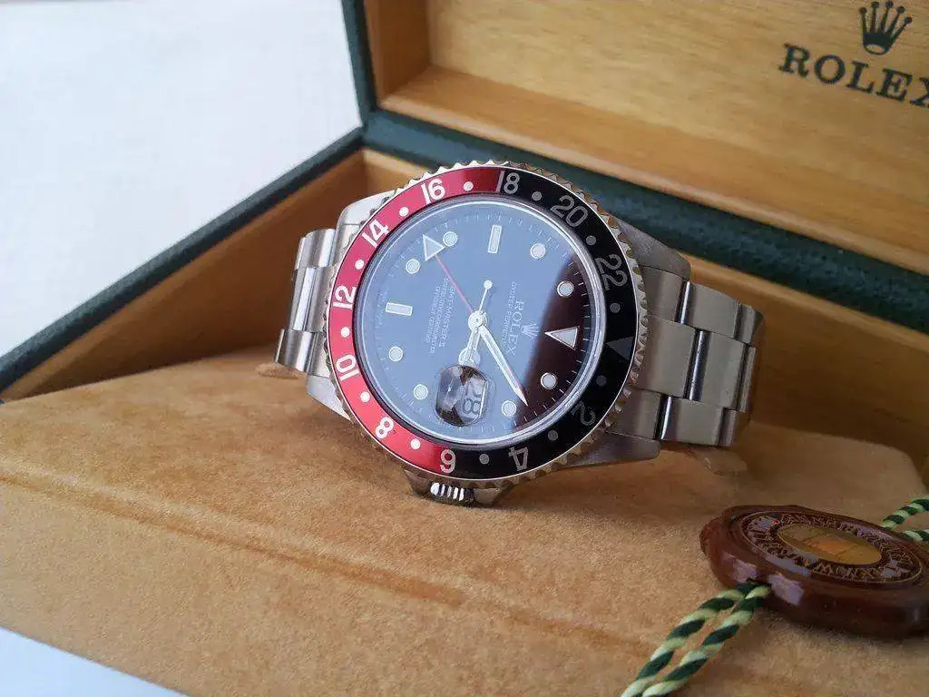 Rolex-GMT-Master-II-16710T-serie-F-2004-20.webp