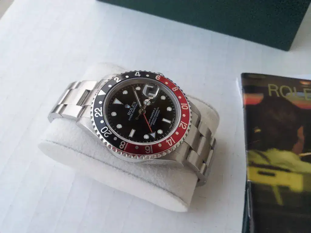 Rolex-GMT-Master-II-16710T-serie-F-2004-28.webp