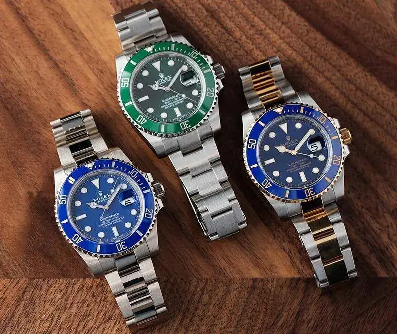 Rolex-Group-Shot-Hulk-Smurf-Two-Toned-Blue-Dial._116610LV_116613LB_11619LB.jpg