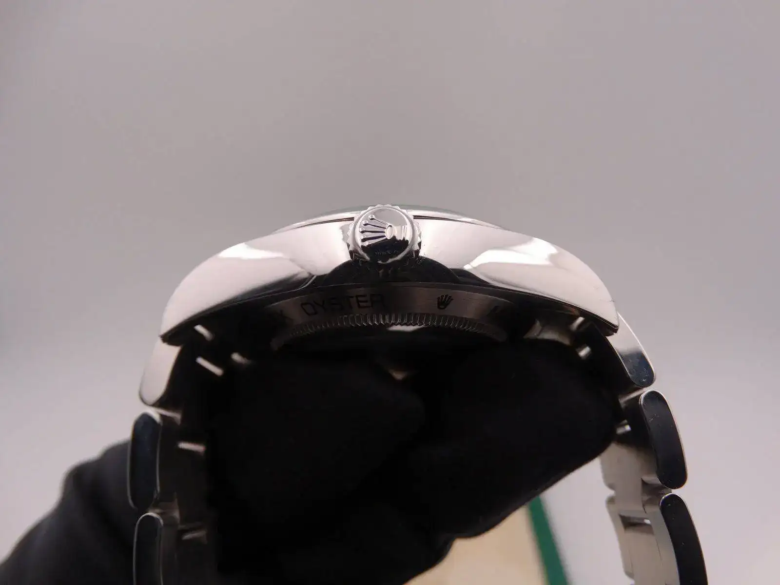 rolex milgauss green 116400gv 9241.webp