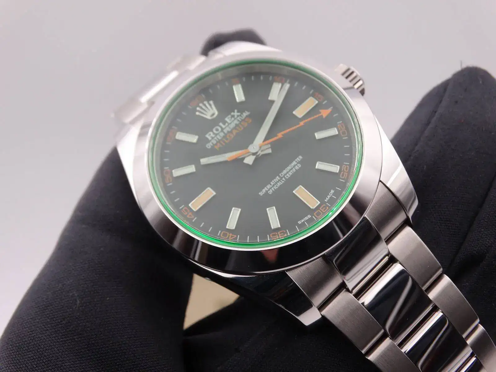 rolex milgauss green 116400gv 9262.webp