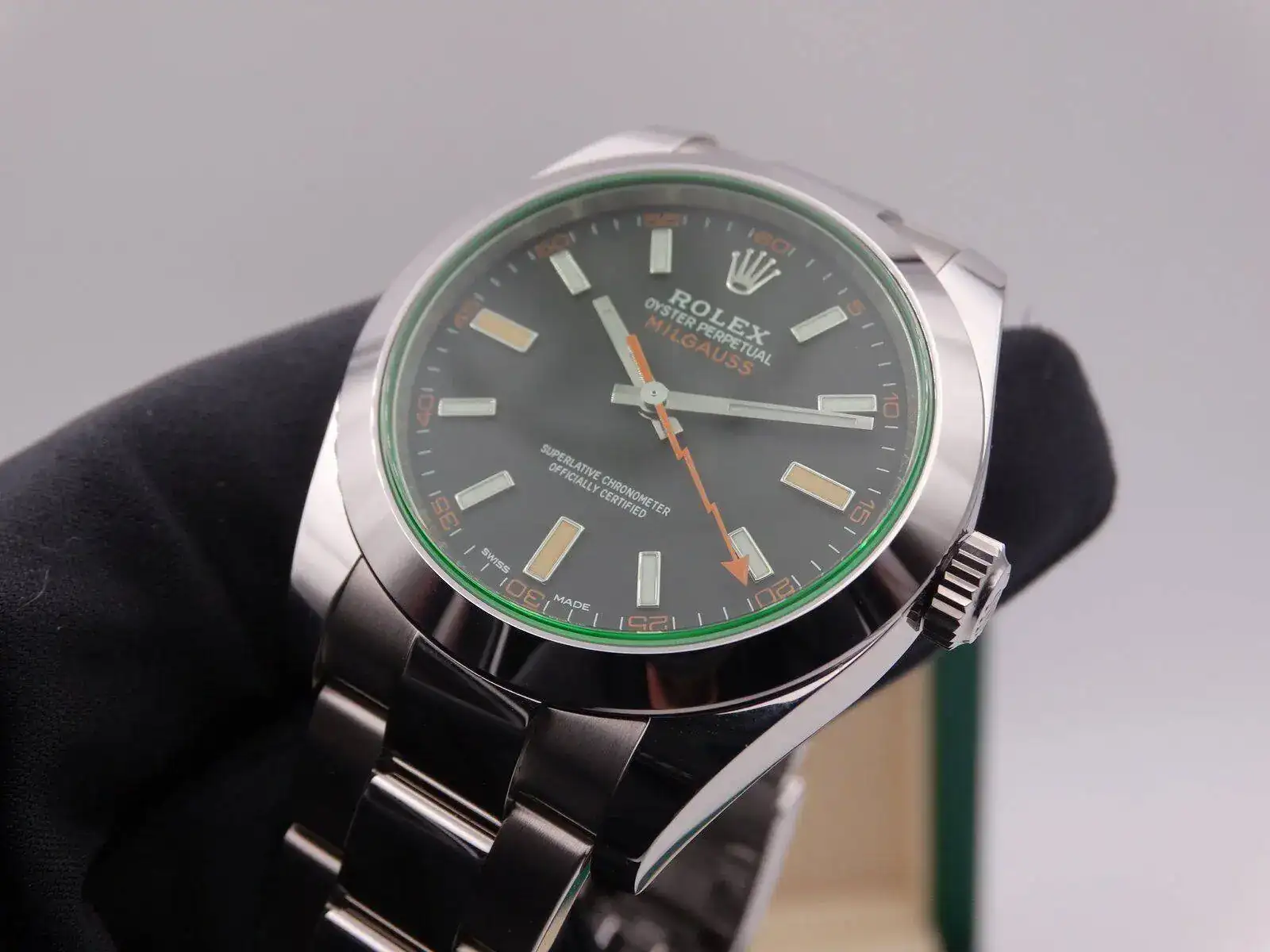 rolex milgauss green 116400gv 9263.webp
