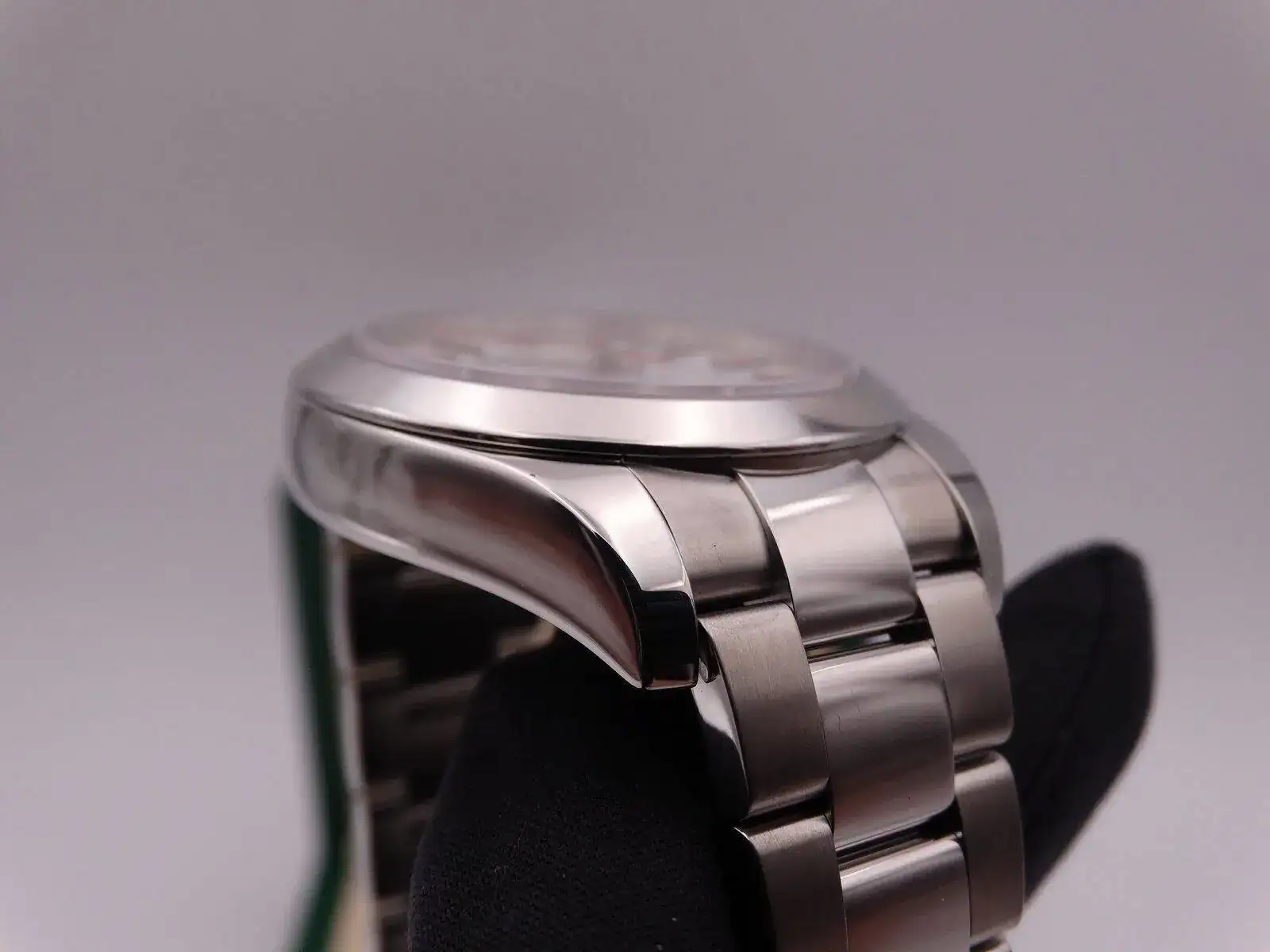 Rolex Milgauss White 116400  05693.webp