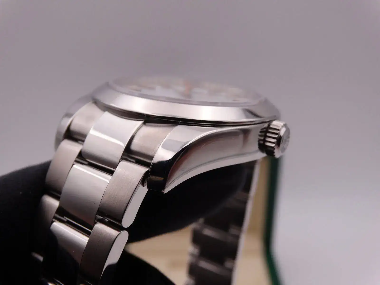 Rolex Milgauss White 116400  05694.webp