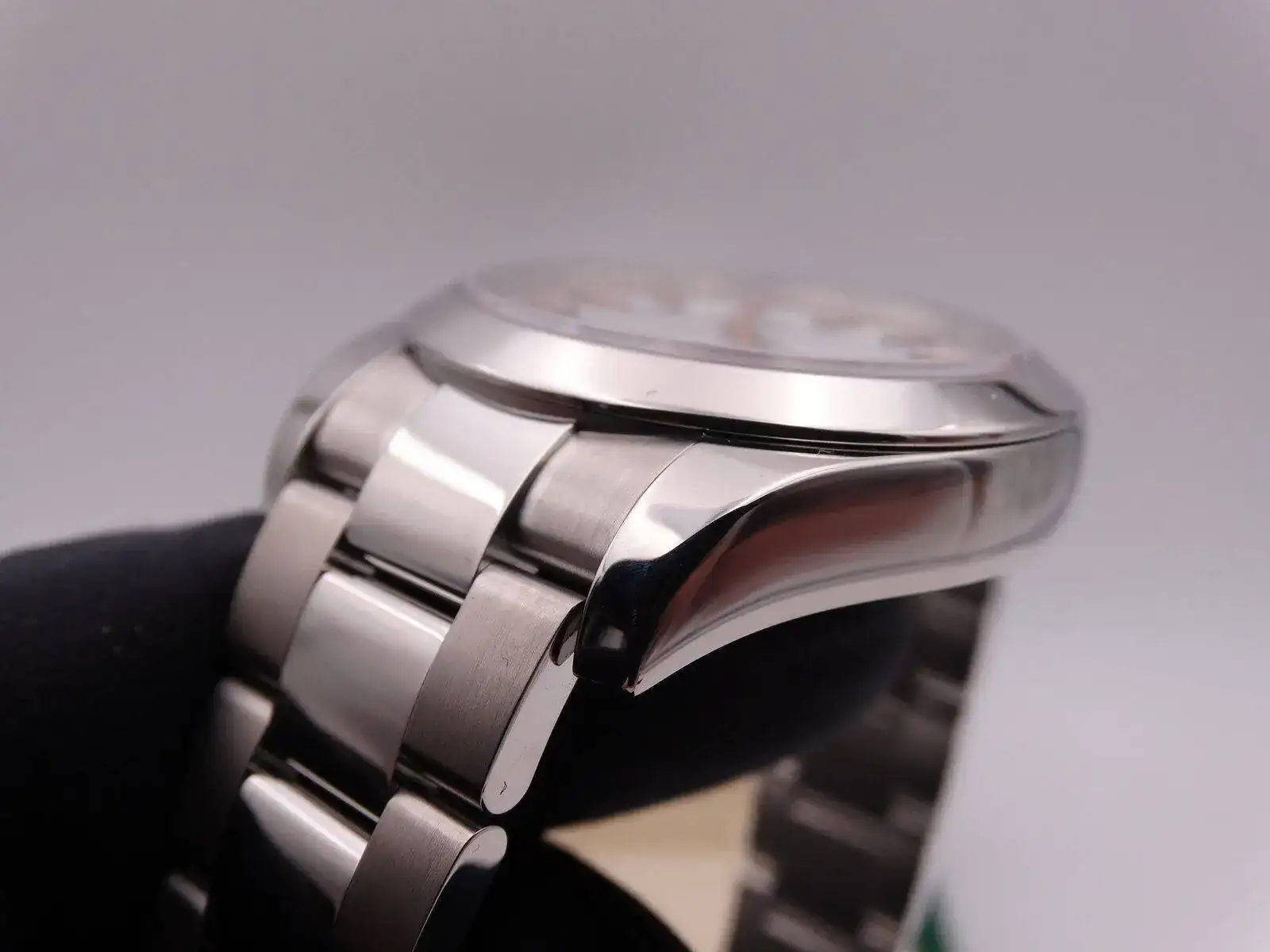 Rolex Milgauss White 116400  05696.webp