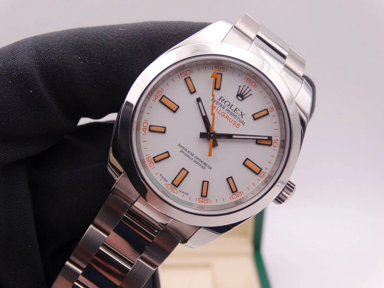 Rolex Milgauss White 116400  05702.webp