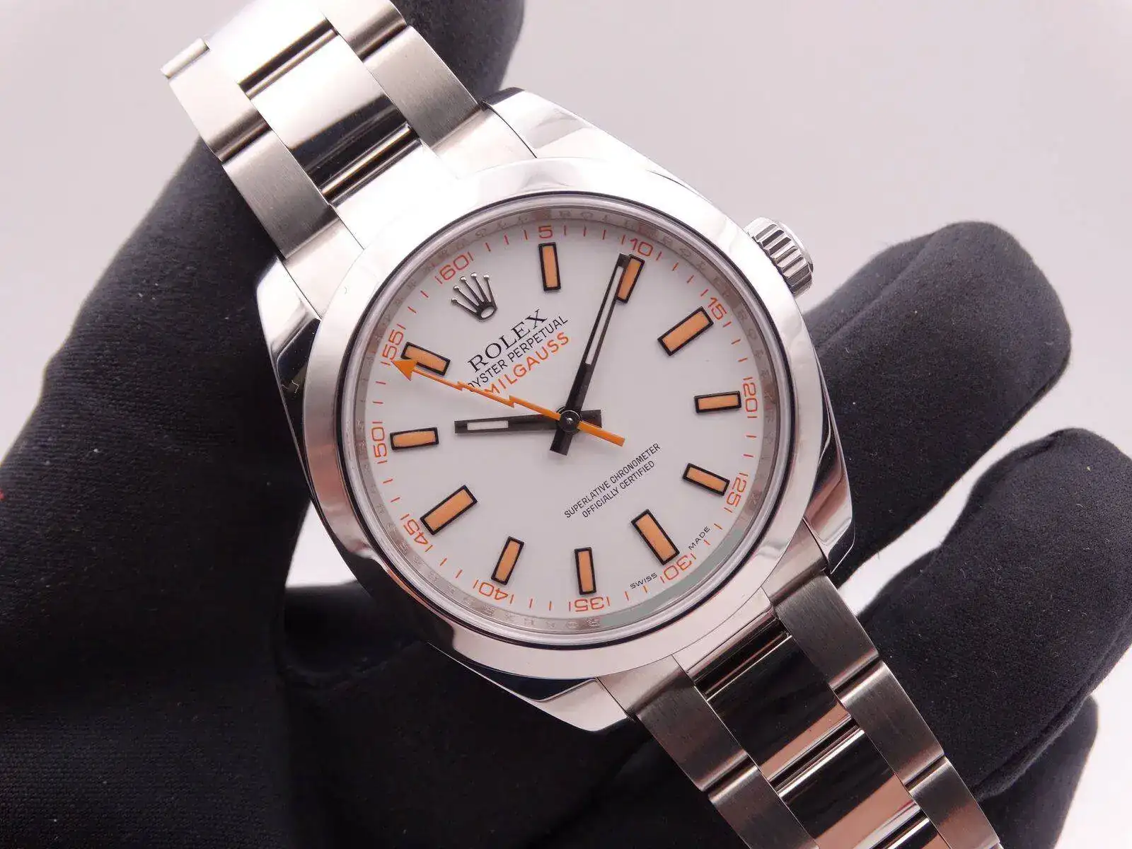 Rolex Milgauss White 116400  05703.webp