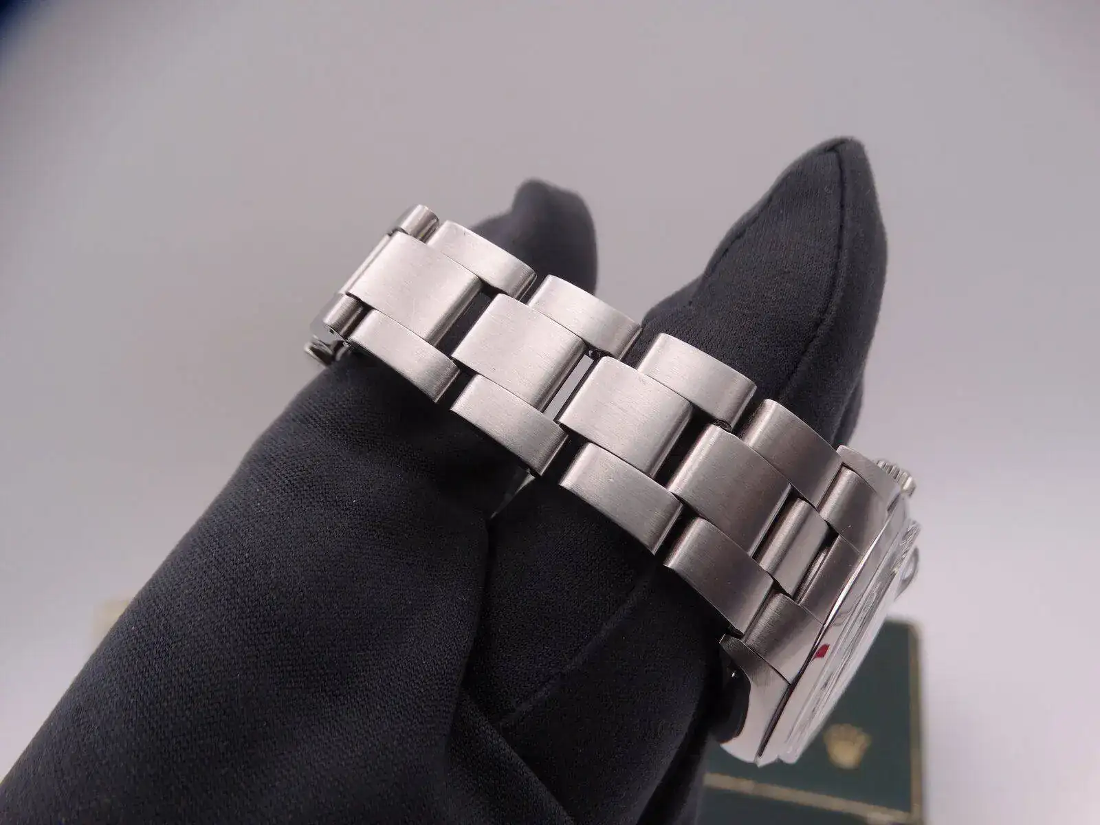 Rolex Oyster Date 15200 09668.webp