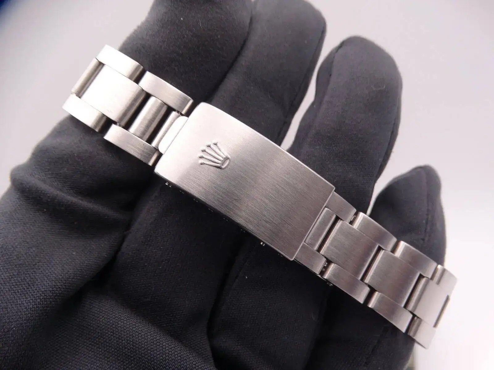 Rolex Oyster Date 15200 09669.webp