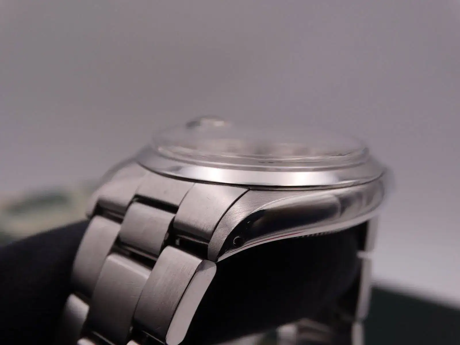 Rolex Oyster Date 15200 09675.webp