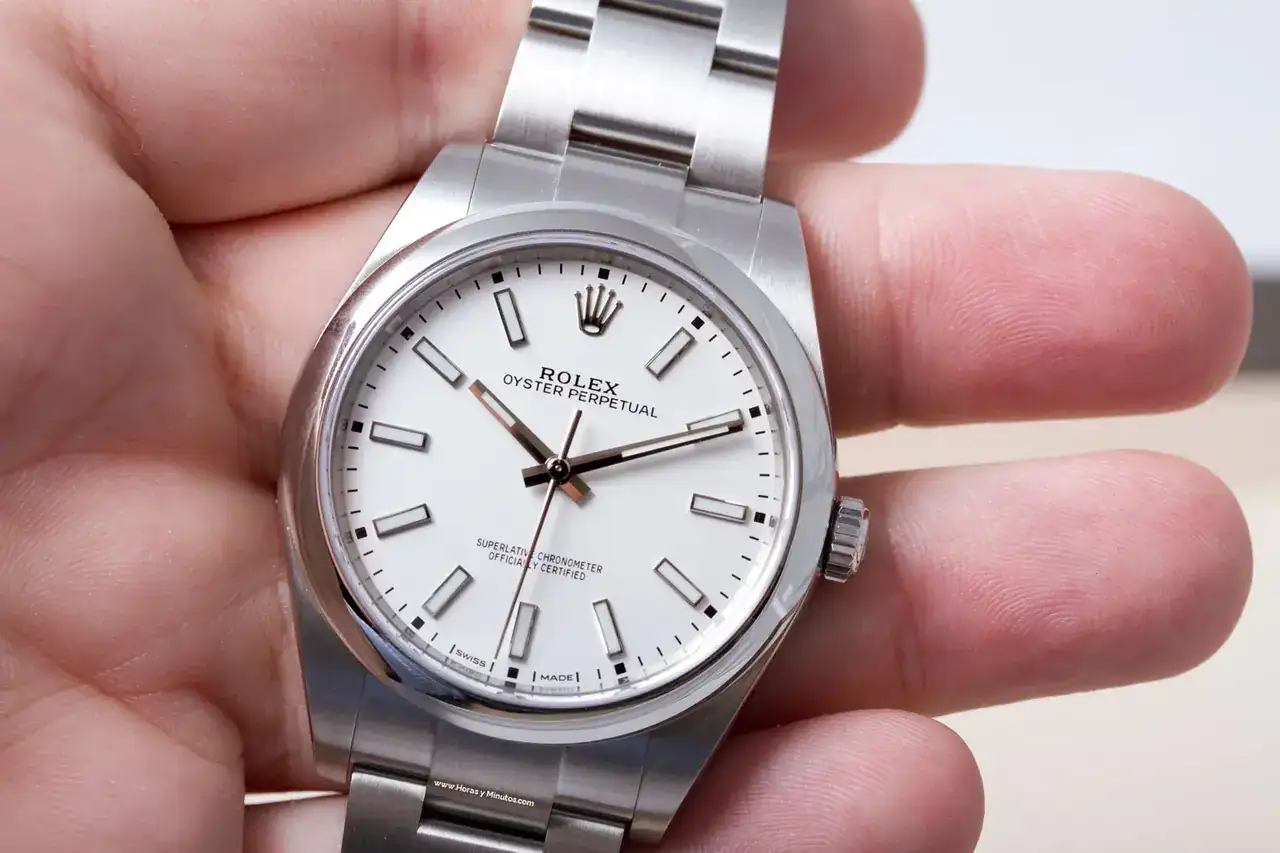 Rolex-Oyster-Perpetua-14-Horas-y-Minutos.webp