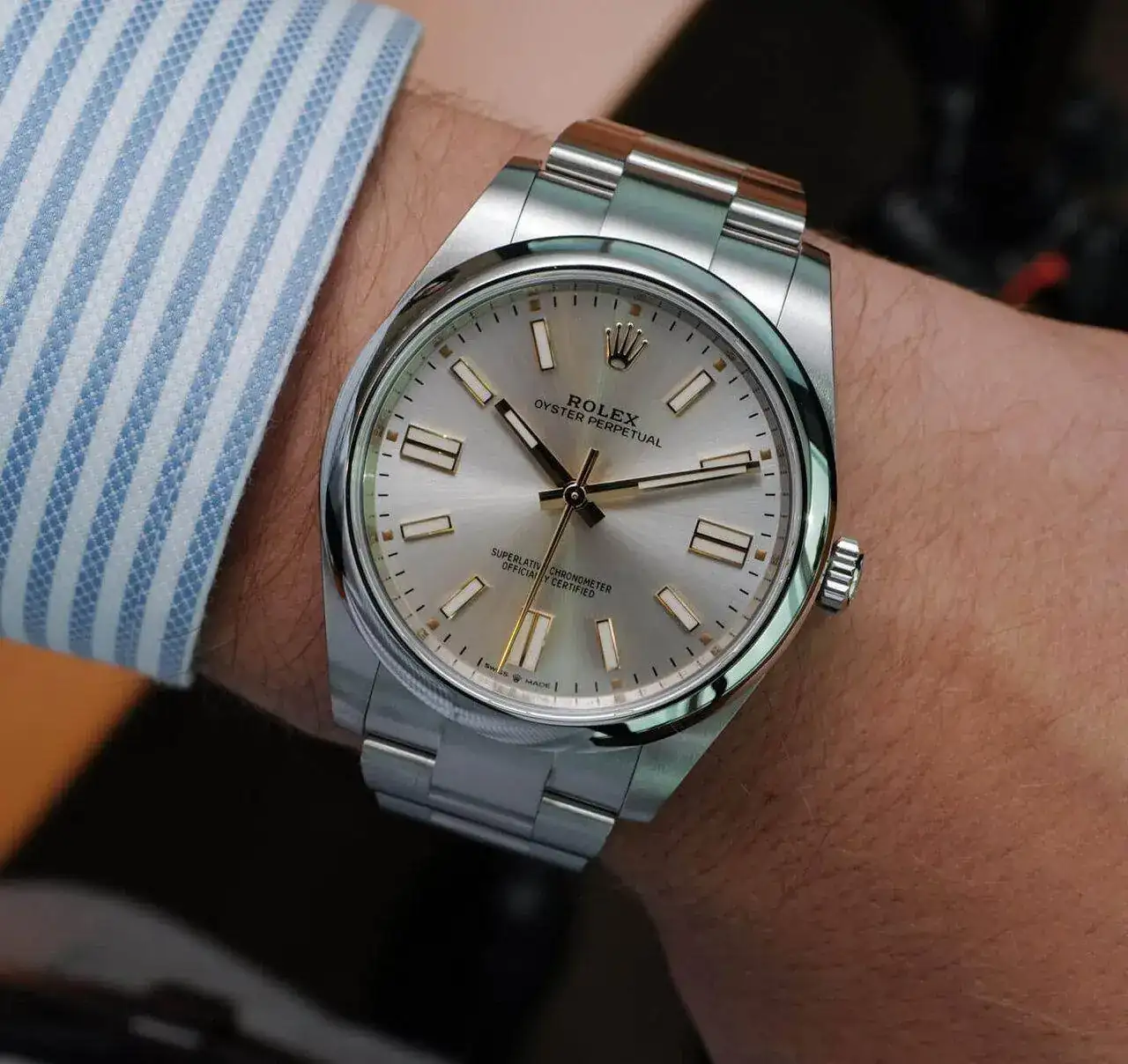Rolex-Oyster-Perpetual-41-124300-watch-2-1.webp
