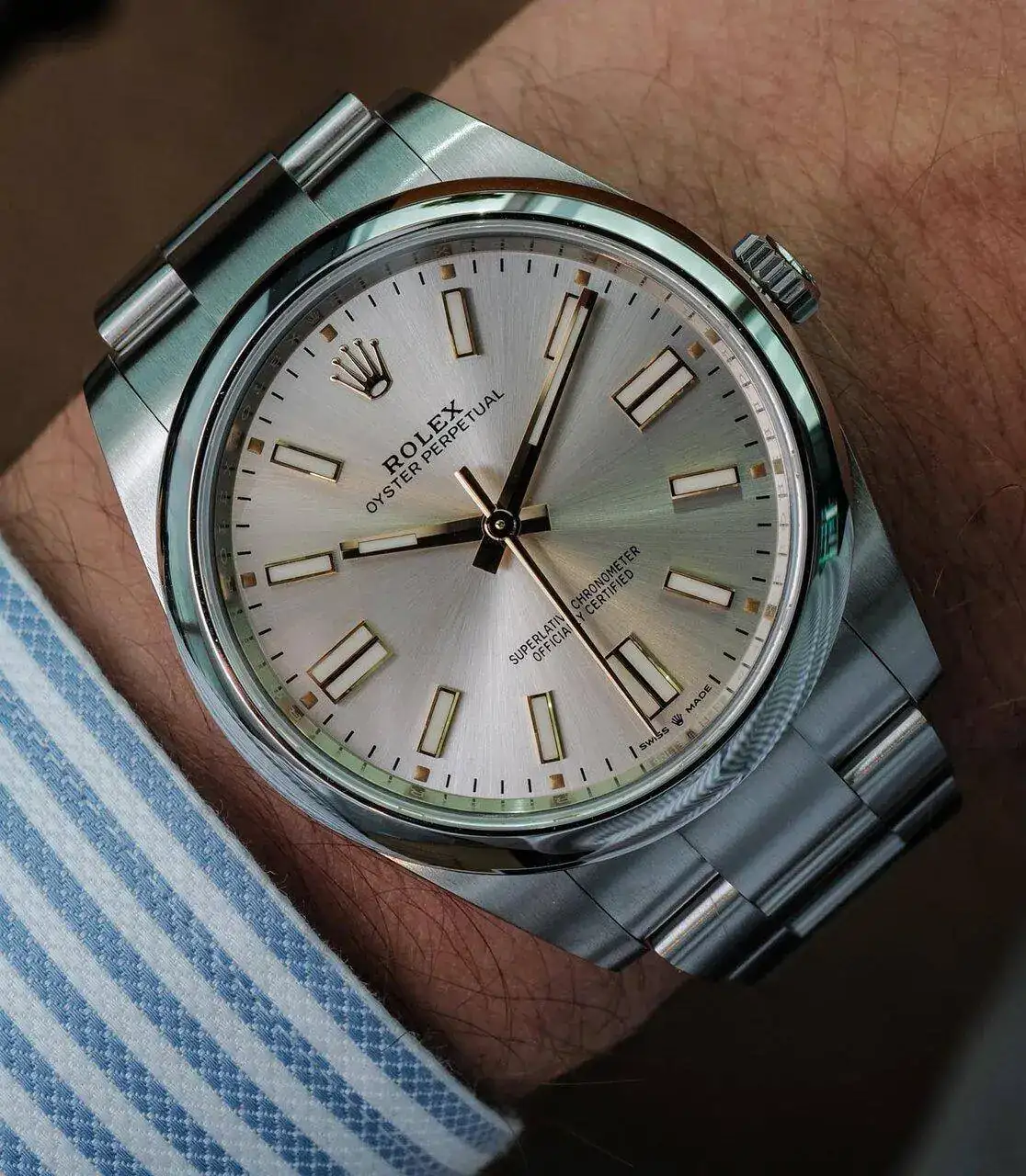 Rolex-Oyster-Perpetual-41-124300-watch-6-1.webp
