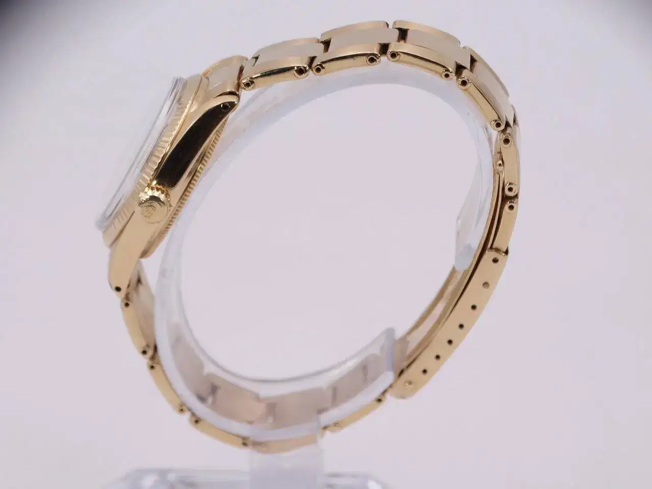 Rolex Oyster Perpetual 6751 gold lady 01174.webp