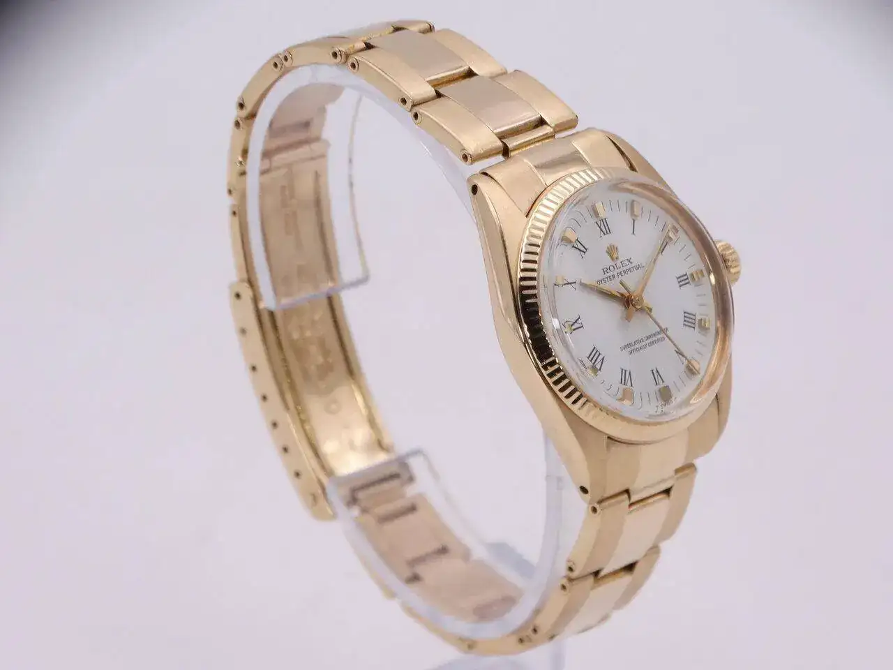 Rolex Oyster Perpetual 6751 gold lady 01177.webp