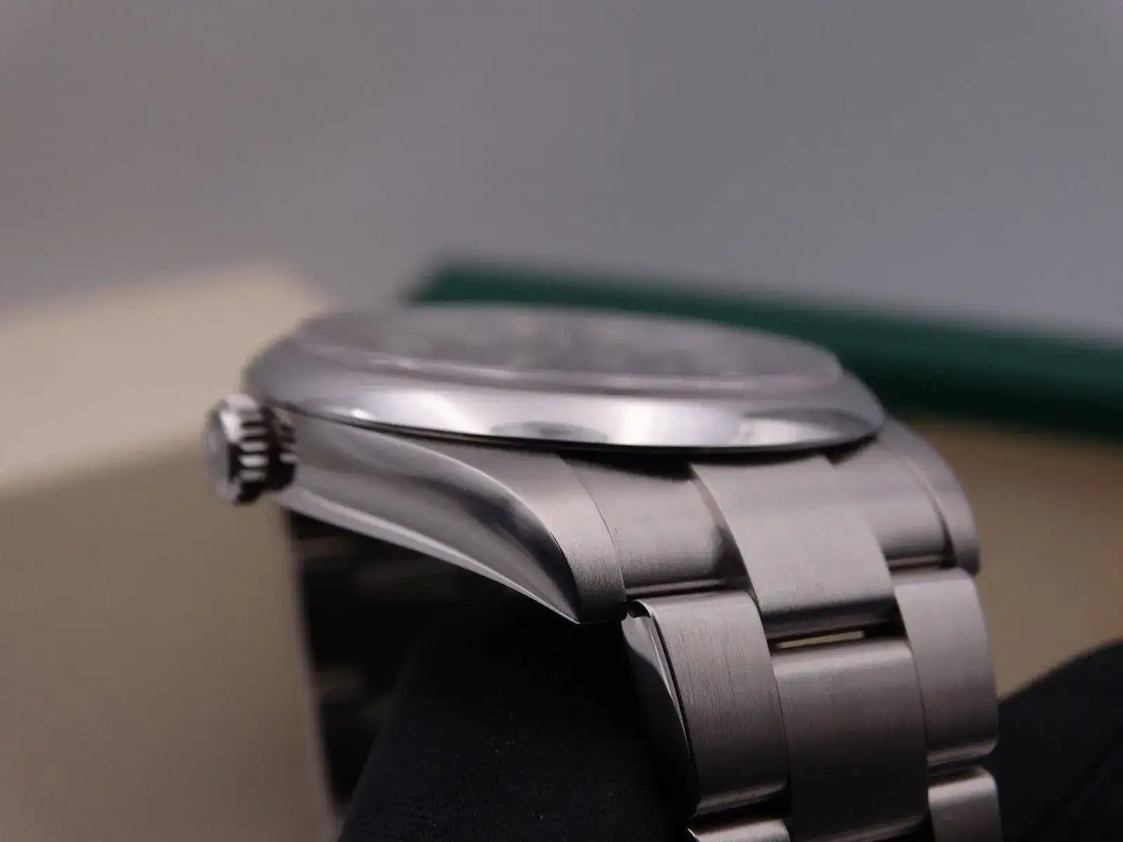 Rolex Oyster Perpetual Blue 00361.webp